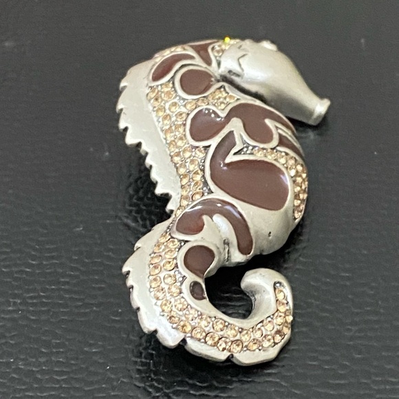 Unsigned Silver-tone Enameled Rhinestones Seahorse Figural Pendant Brooch 11.3g - Picture 4 of 12